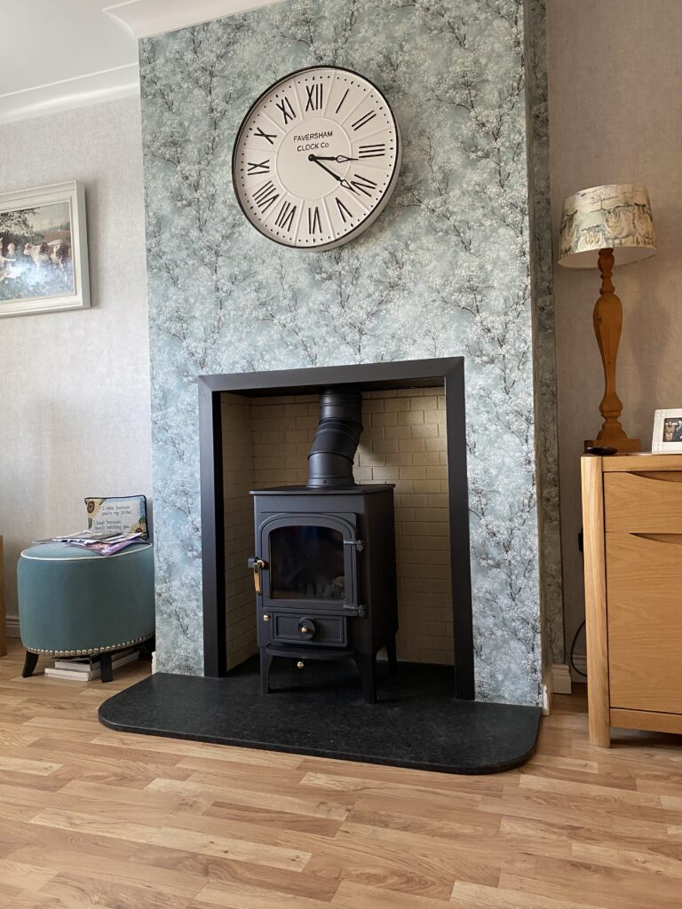 Clearview Pioneer 400 in Skamolex alcove fireplace